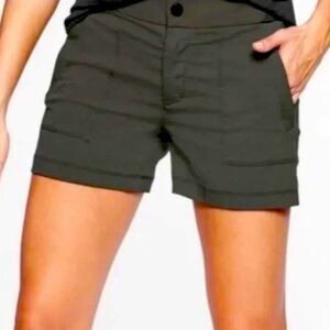 Athleta Trekkie Short 4”, SZ 2, Dark Greyish Olive